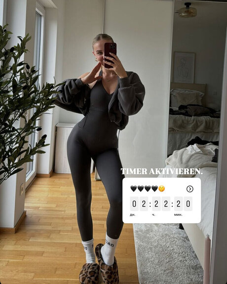 Lina D ren hot model pic