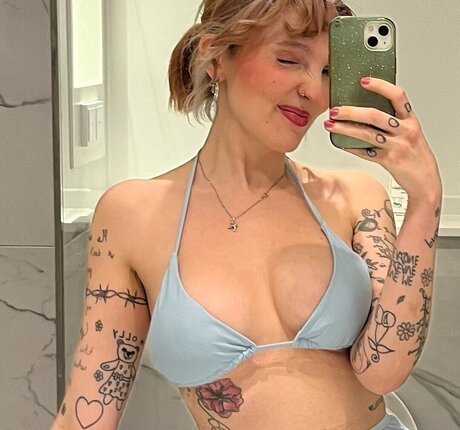 Mia Morgan exclusive star pics