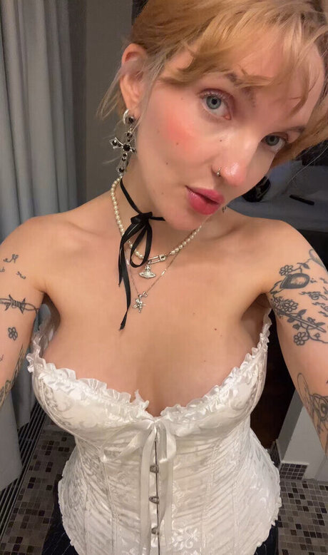 Mia Morgan xxx pornstar photo