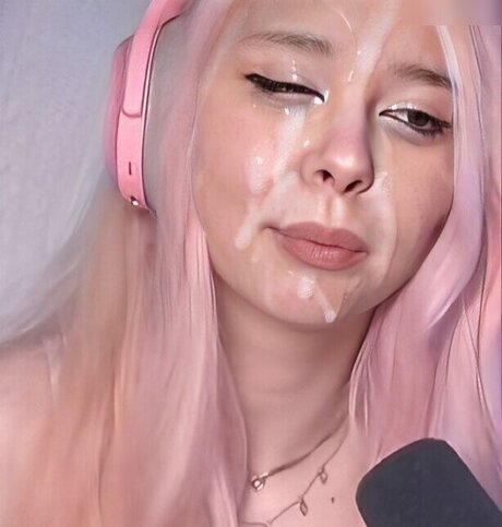 sickEmoAngel star naked photo