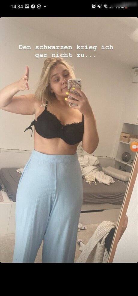 Viky kid pornographic model photo