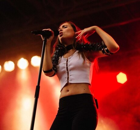 Alice Merton pornstar beautiful photo