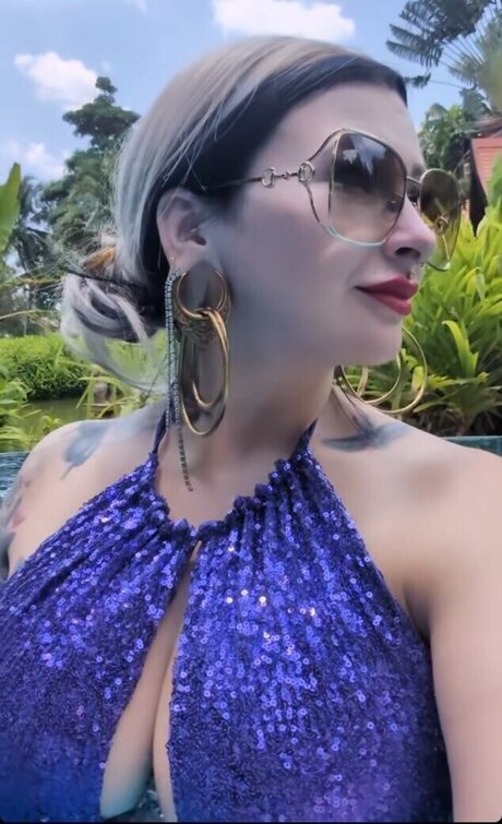 Lyn k44 model nude pictures