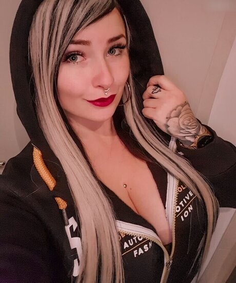 Lyn k44 free star galleries