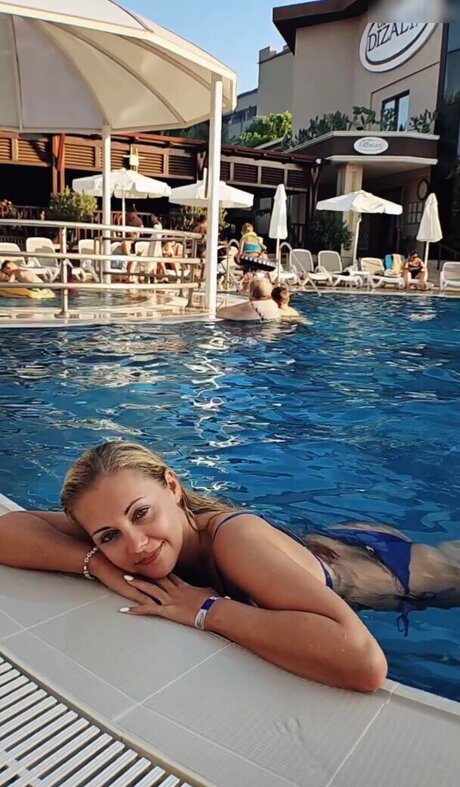 Sarah Milkowski high quality pornstar pics