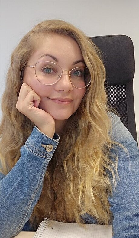 Sarah Milkowski top star galleries