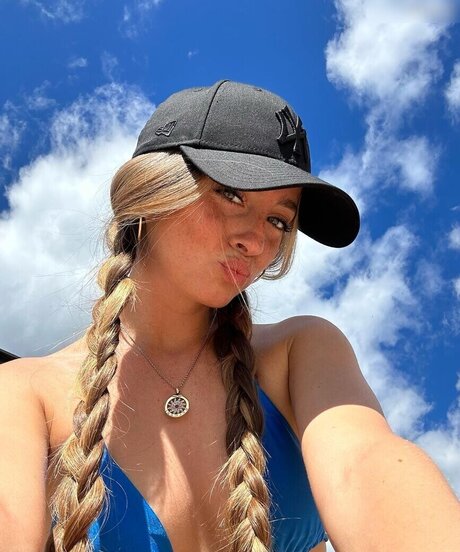 Lea Katharina Maria nude actress pictures