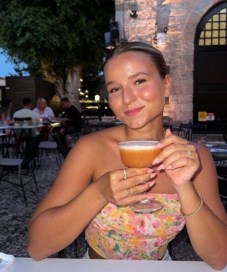 Alina Wachinger free model pictures