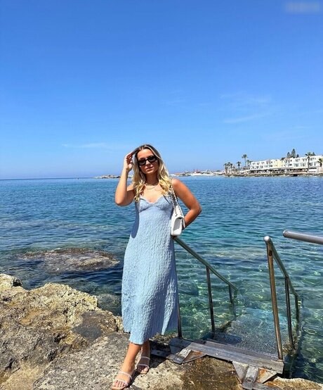 Alina Wachinger sexy model pictures