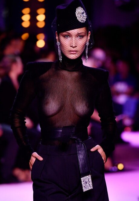 asian brunette onlyfans sexy nudes picture