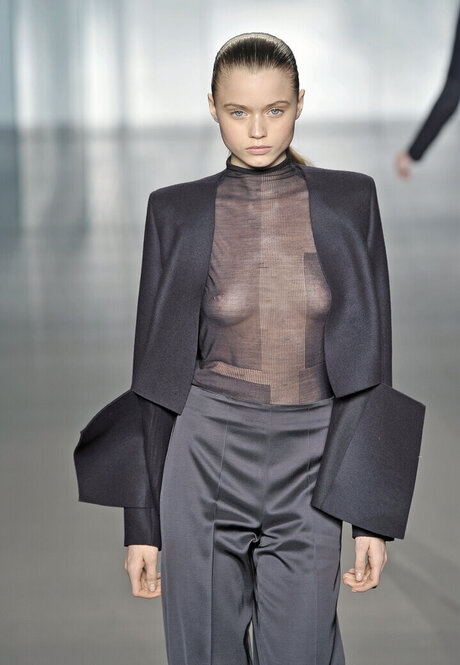 OOPS International model erotic picture