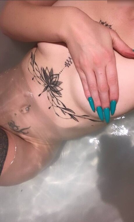 Nicole Anna model hot galleries