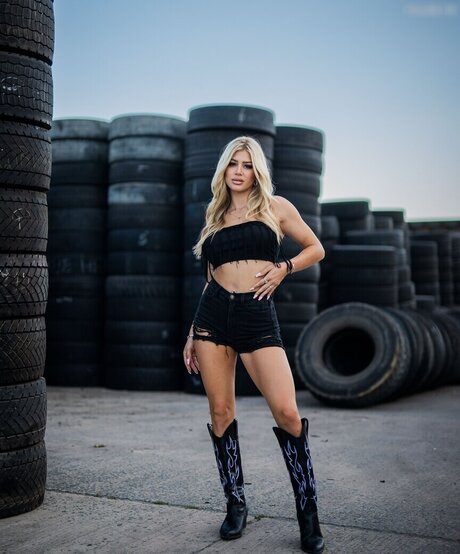 Chiara Antonella nice star pictures