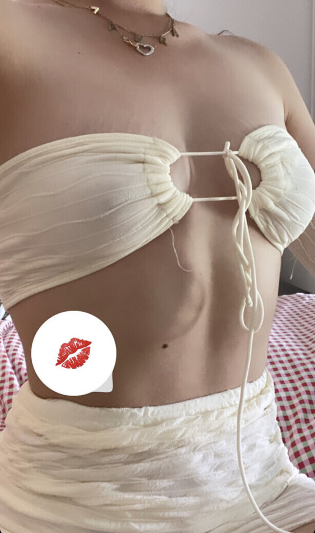 lfrxy model nude picture