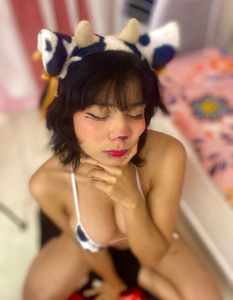 Akamehills beautiful actress image