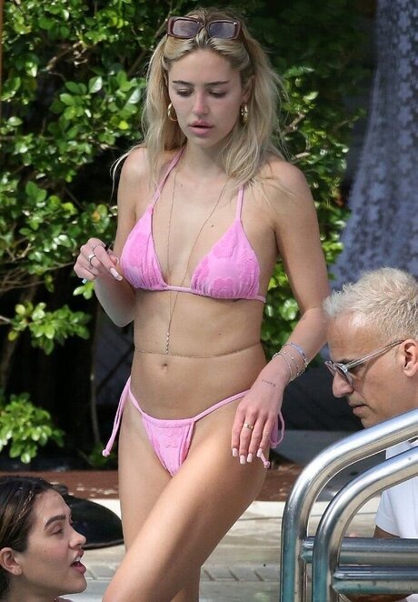 Delilah Hamlin perfect actress pic