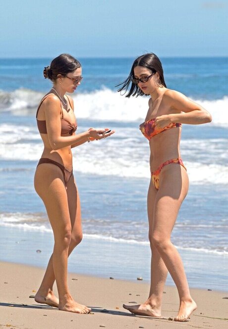 Delilah Hamlin naked model archive