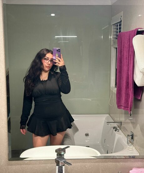 ASMR JADE xxx model pic