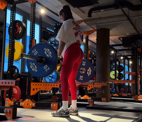 herstoryfeed model top photo