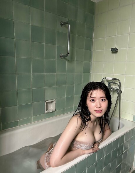 Mariri Sugimoto pornstar beautiful pics