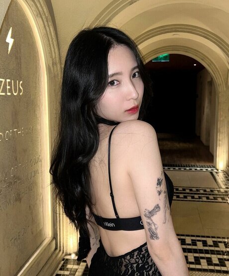 Mena Noona model exclusive gallery