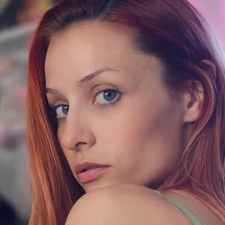 lunalovessleche model top img