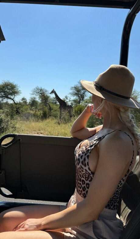 Giulie Hope Santana pornstar free pics