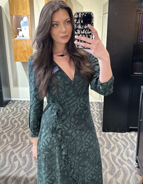 Theoreticalresearch naked actress image