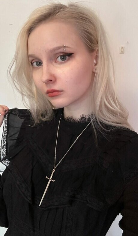 Sasha Gaier high quality actress photo