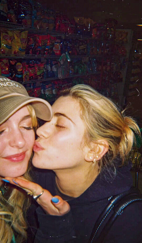 Mckenna Grace free actress pictures