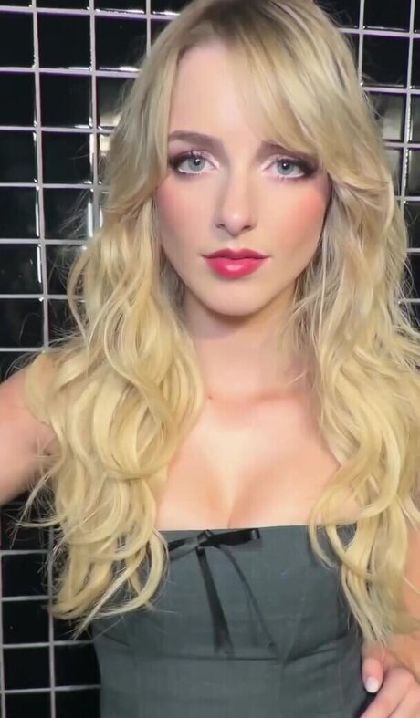 Mckenna Grace star images