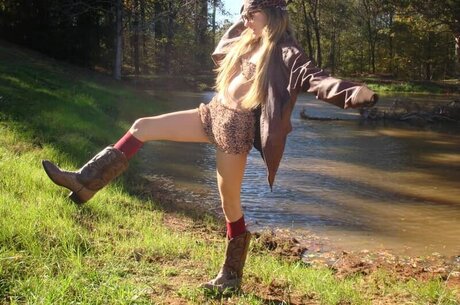 Aly Jade model gallery