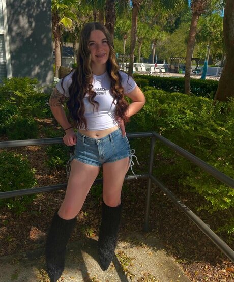 _briizzo_ art model image