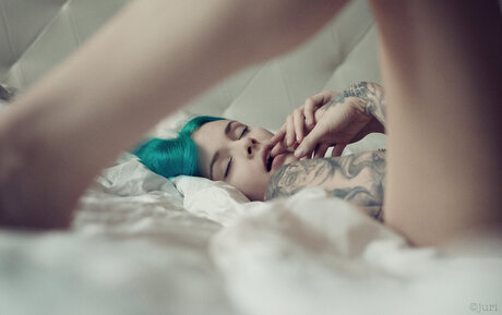 Chaos Isi perfect model pics