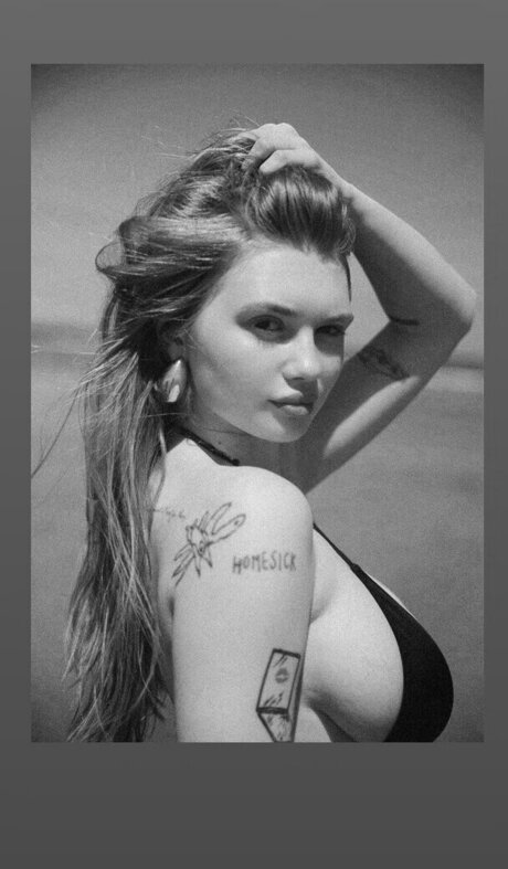 ShenanMay star erotic images