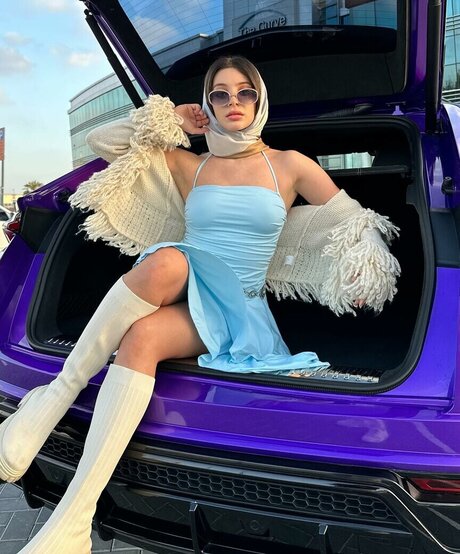 Leyla Afshonkar pornographic model picture