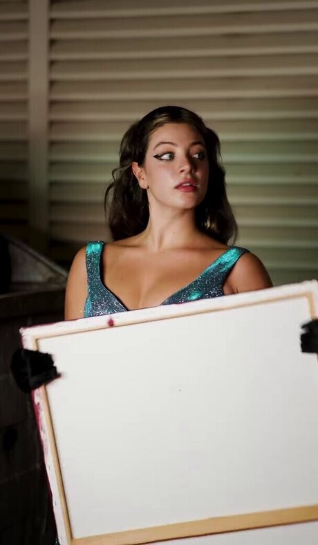 Leyla Afshonkar actress pictures