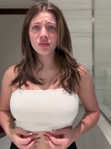 Leyla Afshonkar pretty star picture