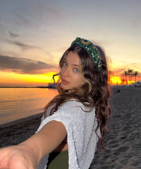 Leyla Afshonkar star nude image