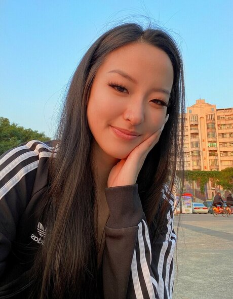 Winnie Chang actress photo