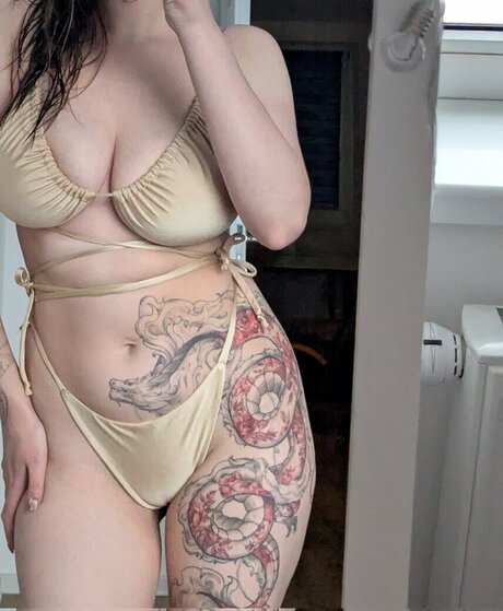 mini__pi g high quality actress image