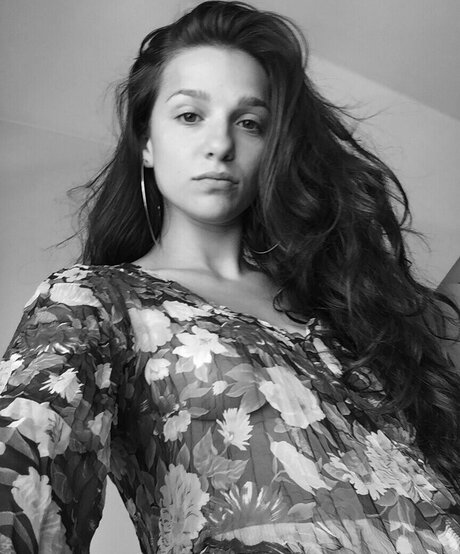 Marisa Abela model perfect pic