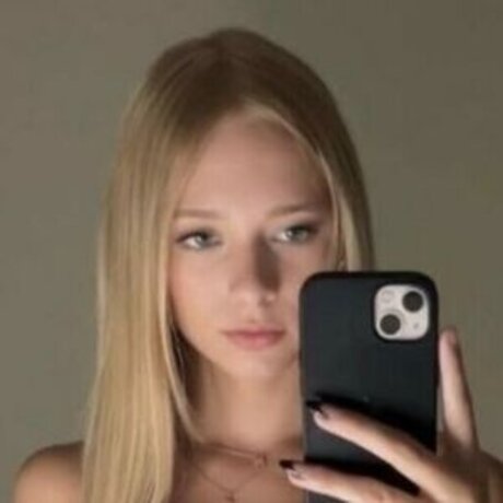 maya zrv Profile pic