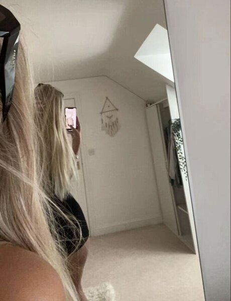 maya zrv sexy actress photos