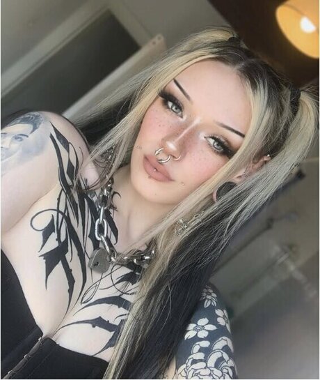 Em Bearshaw nice star gallery