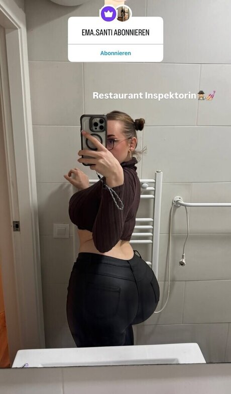 Dr Santi nude model gallery