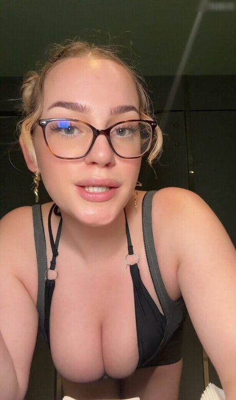 Dr Santi xxx actress pictures