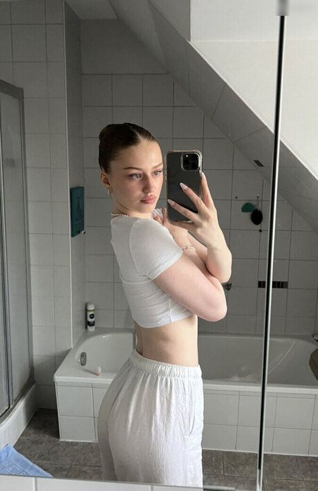 Yana Clare pornstar xxx galleries