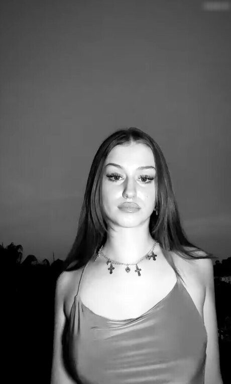 Yana Clare naked pornstar img