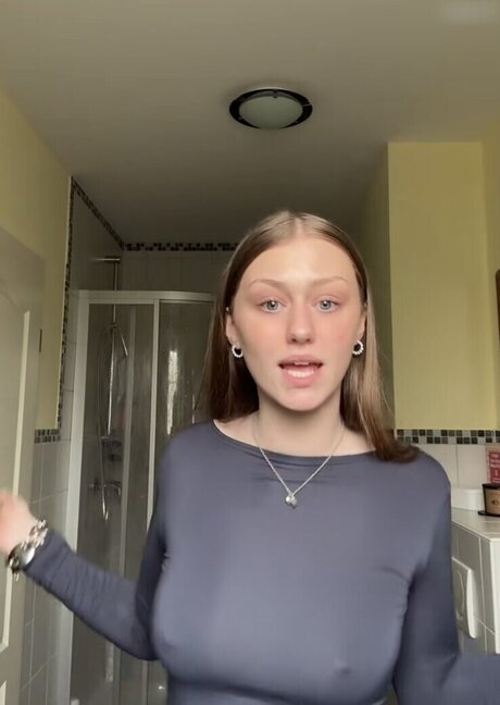 Yana Clare art actress images